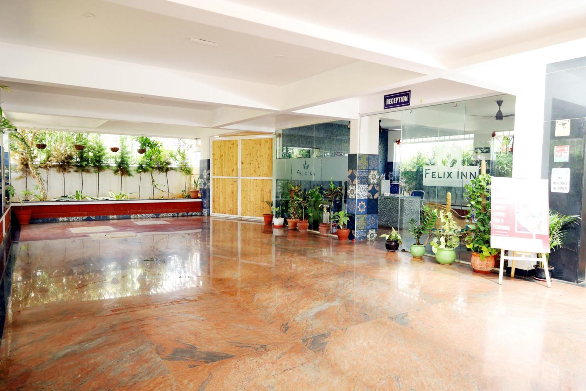 Felix Inn - Manyata Tech Park Bangalore Esterno foto
